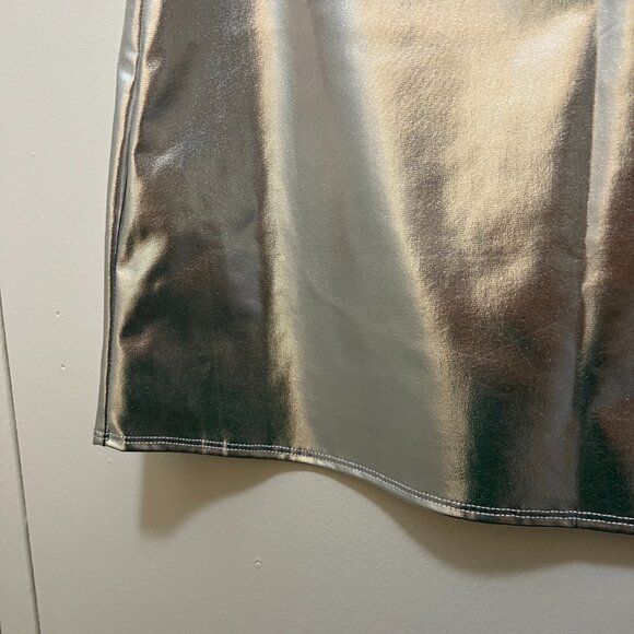 Reneec. Metallic Silver Mini Skirt with slit - Size Medium NWT - Picture 4 of 9